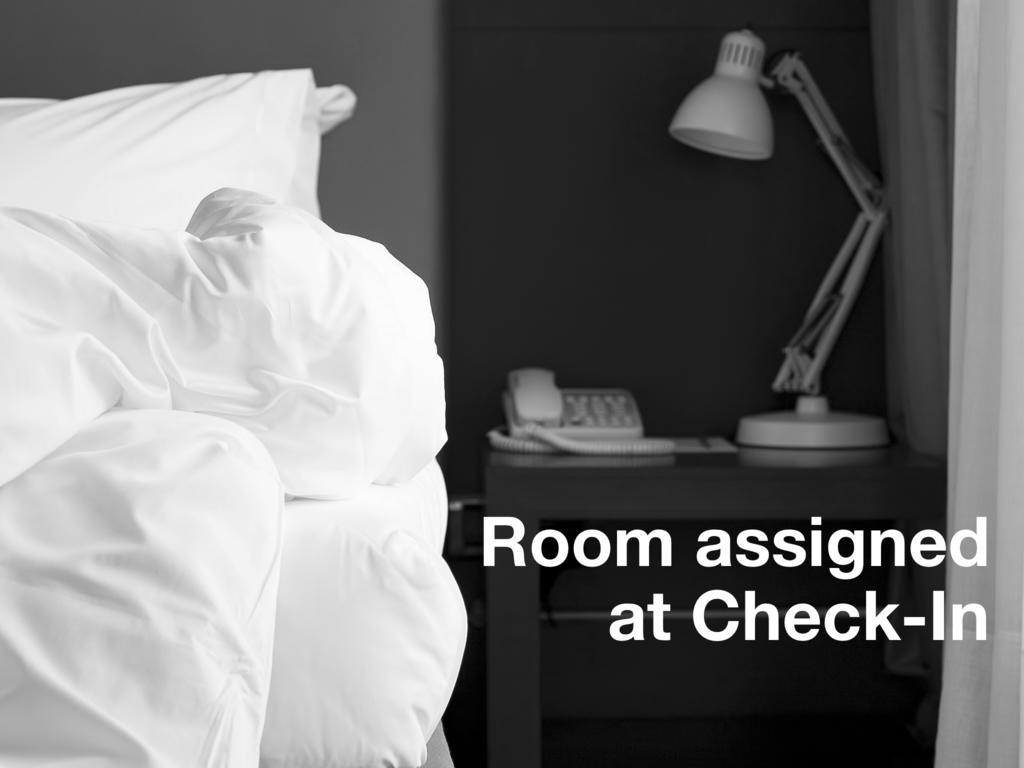 Hotel Aladdin​ - Couples Only​ Miami Springs Room photo